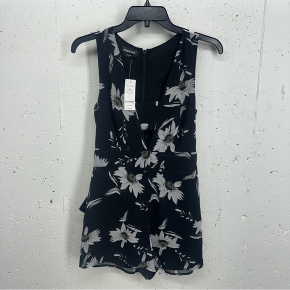 BeBe Women's Size 2 Black Banded Floral Printed GGT Romper NEW - Picture 16 of 16